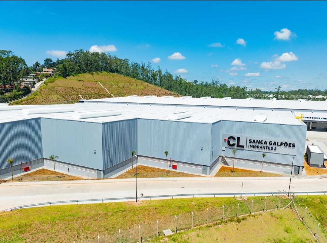 Galpão logístico CL Imigrantes 3 - visão lateral