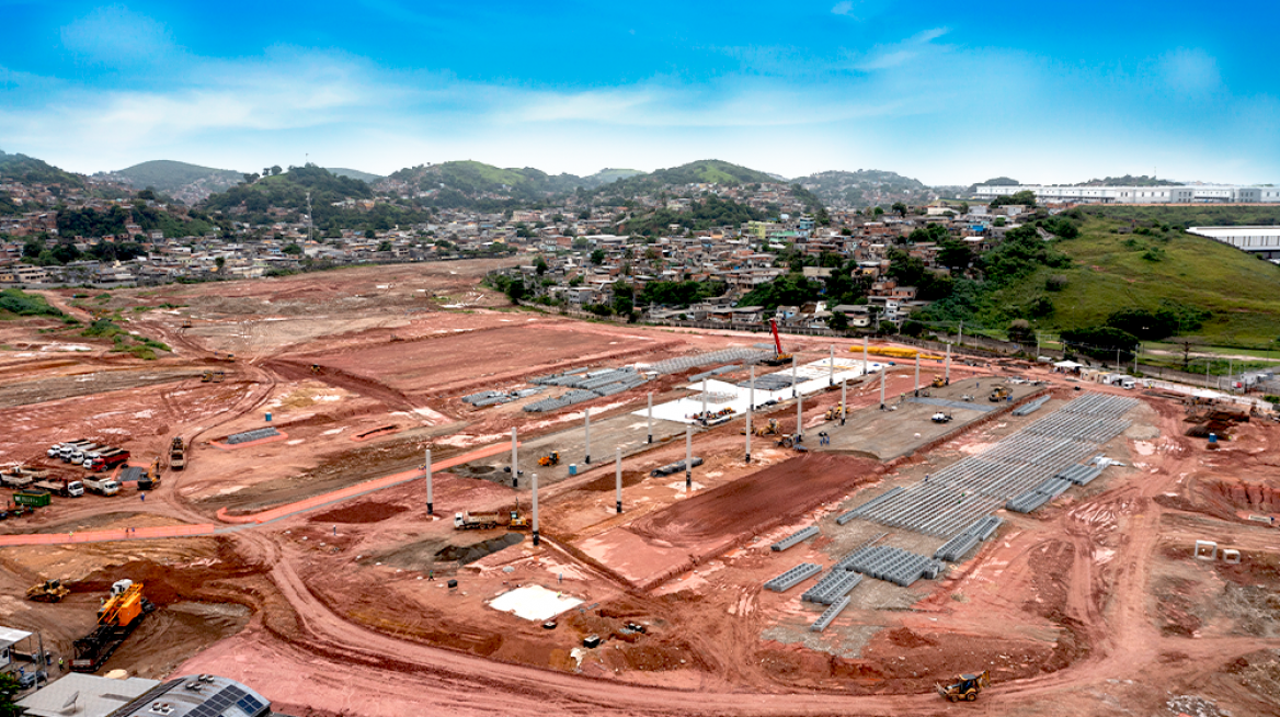 A Catena & Castro Real Estate tem o prazer de destacar o progresso do projeto de cinco galpões logísticos em São João do Meriti/RJ,
